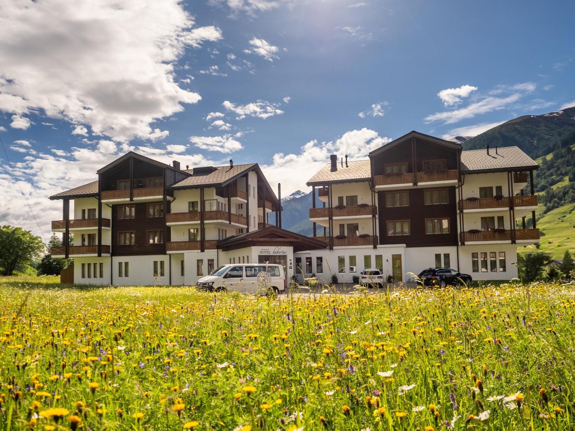 Hotel Hubertus Obergesteln Exterior foto